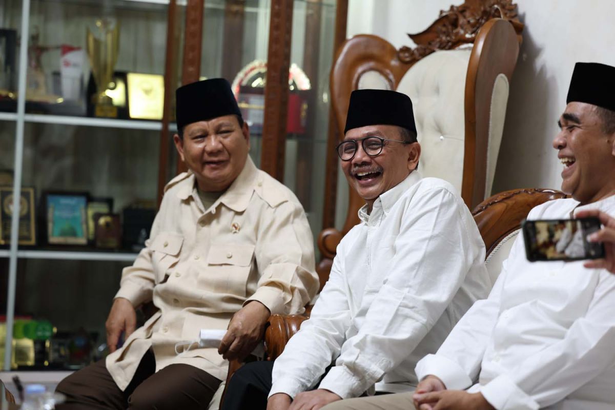 Momen pertemuan Menhan Prabowo dan MKP Trenggono di kediaman Habib Luthfi