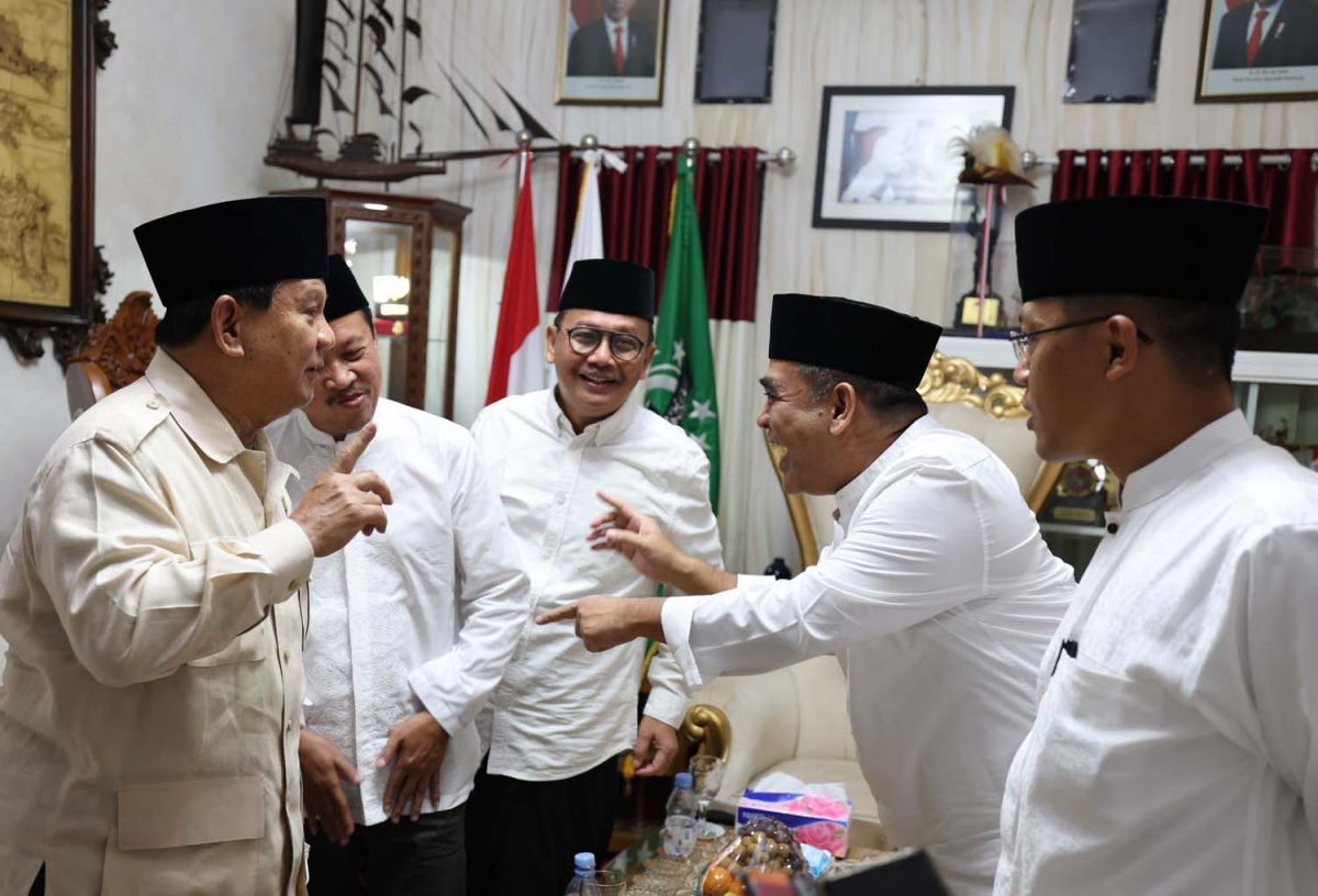Momen pertemuan Menhan Prabowo dan MKP Trenggono di kediaman Habib Luthfi