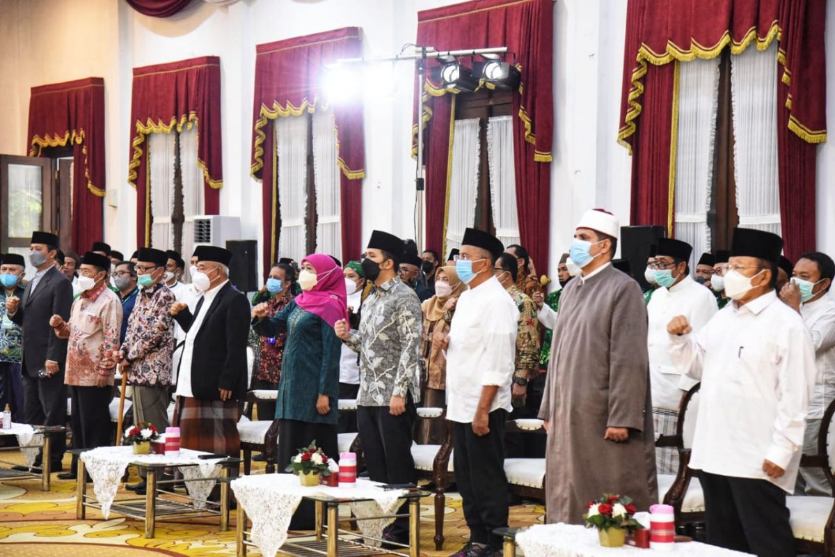 Gubernur Jatim Khofifah Indar Parawansa dalam acara memperingati Harlah ke-70 Pergunu 