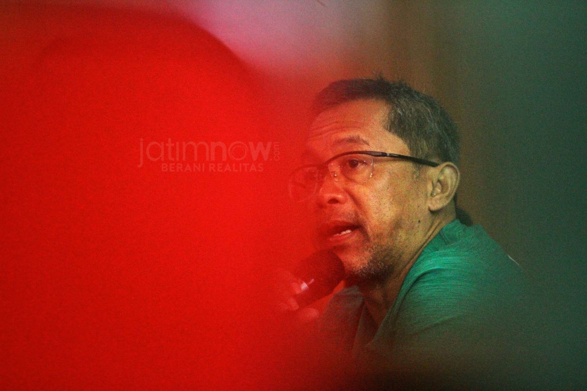 Aji Santoso saat press conference pertandingan Surabaya Game 729 (Foto: Sahlul Fahmi/jatimnow.com)