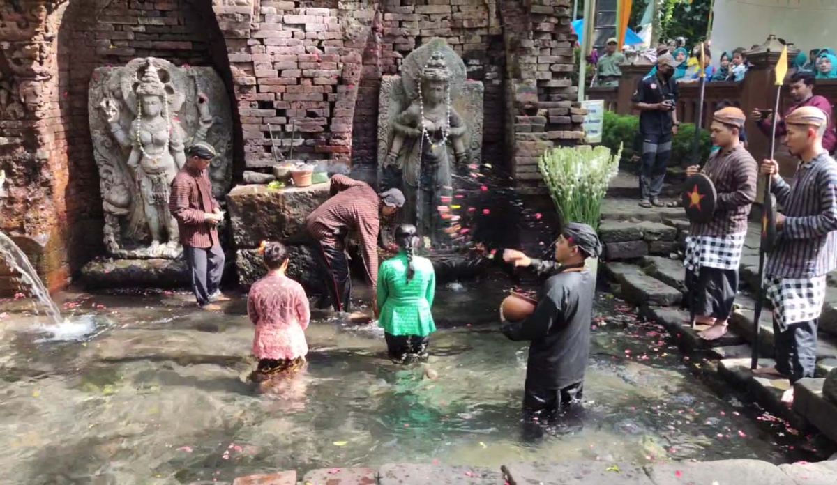Festival Candi Belahan di Desa Wisata Wonosunyo, Pasuruan