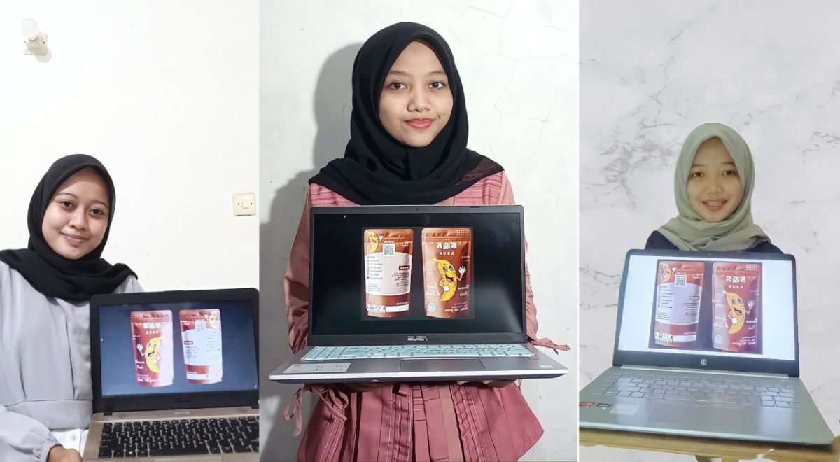 Mahasiswa ITS penggagas produk S&S Abon, (dari kiri) Sri Irna Solihatun Ummah, Fadhila Rosyidatul 'Arifah dan Intan Mey Setyaningrum menunjukkan gambaran produk inovasi timnya (Foto: Humas ITS/jatimnow.com)