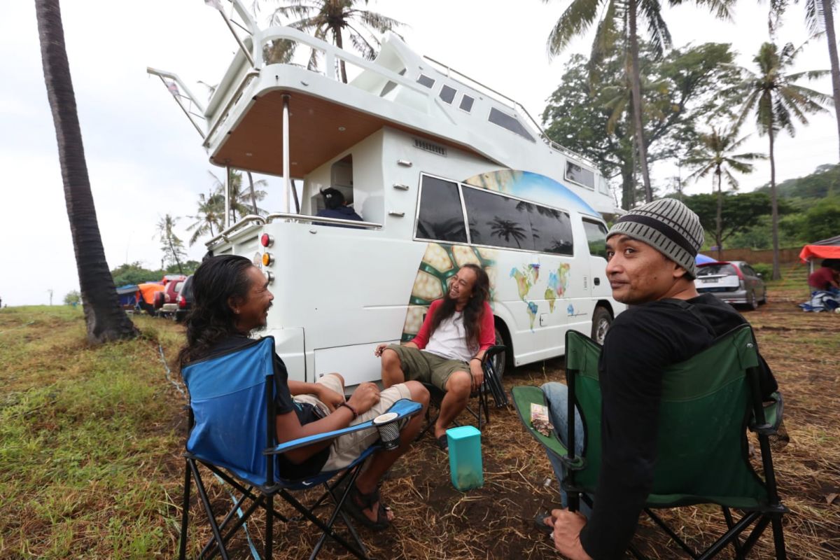 Ratusan Camper Van jelajahi Banyuwangi. (Foto: Humas Pemkab Banyuwangi)