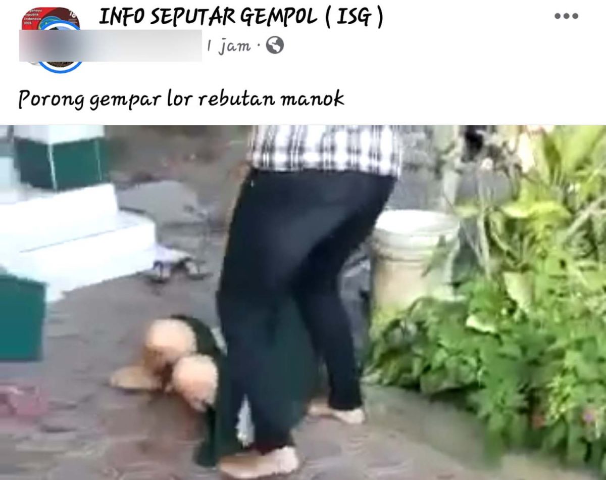 Tangkapan layar video viral dua wanita saling jambak disebut di Porong, Sidoarjo