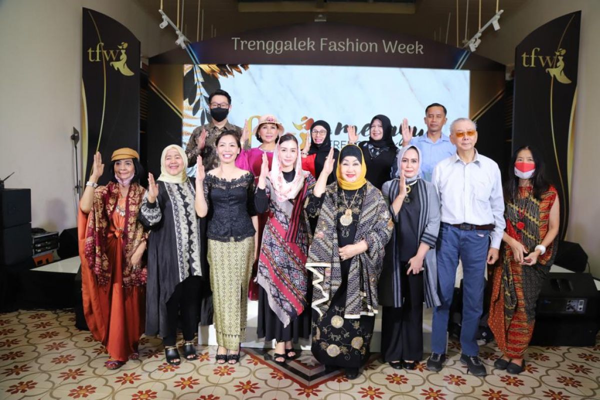 Merayu Trenggalek Fashion Day 2022 yang digelar di Museum Tekstil Jakarta