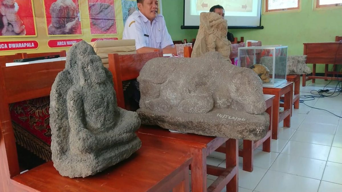 Benda bersejarah yang dikenalkan Dinas Kebudayaan dan Pariwisata di sekolah-sekolah Tulungagung.