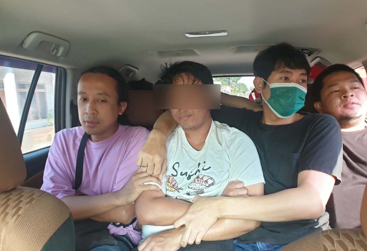 Buronan Kejari Lubuk Linggau saat ditangkap di Tulungagung (Foto: Dok. Kejari Tulungagung)