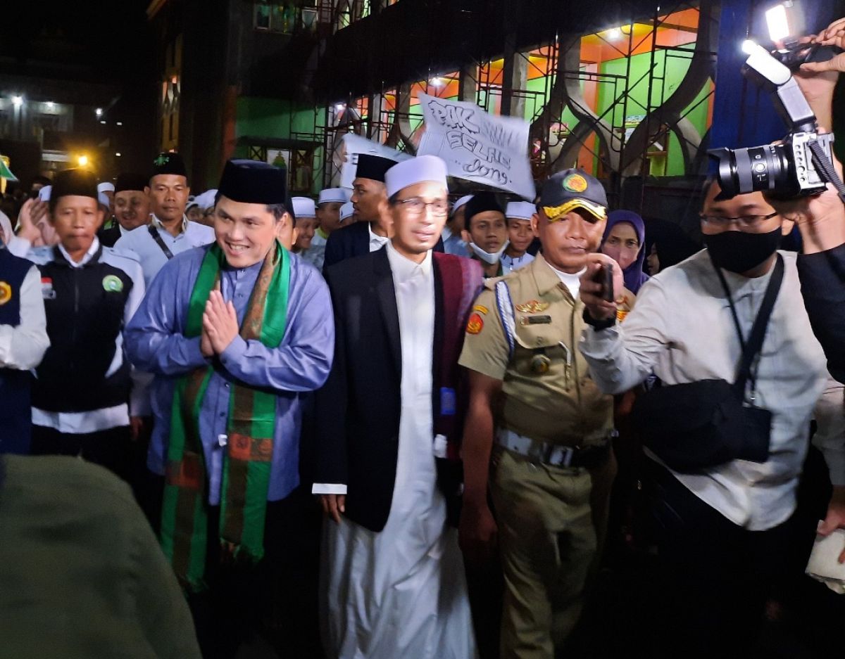 Erick Thohir saat tiba di Pondok Pesantren Nurul Islam.(Foto: Achmad Supriyadi/jatimnow.com)