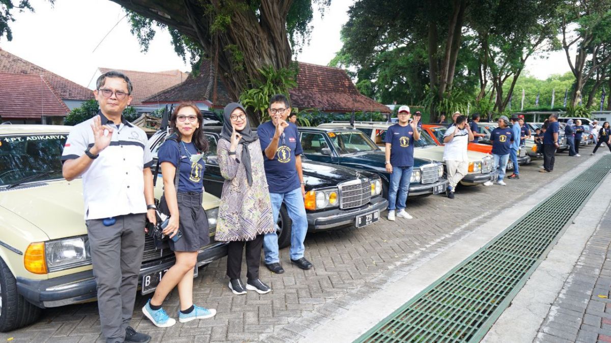 Komunitas Mercedes Benz Tiger Club Indonesia (MTC INA).(Foto: Humas Pemkab Banyuwangi)