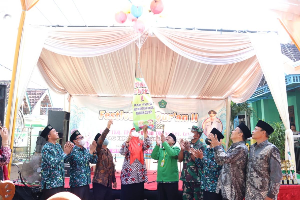 Wabup Gresik Aminatun Habibah saat membuka Festival Al Qur’an Kecamatan Cerme (Foto: Humas Pemkab Gresik for jatimnow.com)