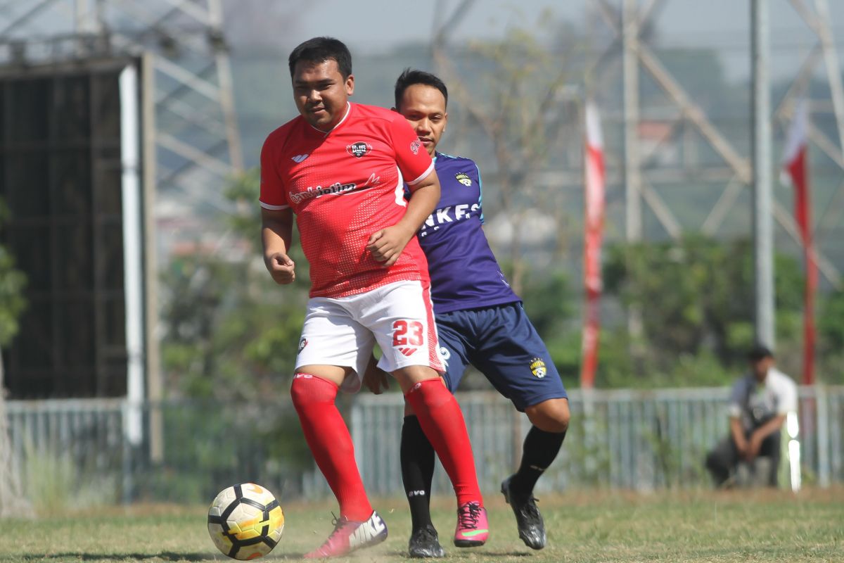 Mini soccer antara Bank Jatim melawan Dinkes Gresik FC