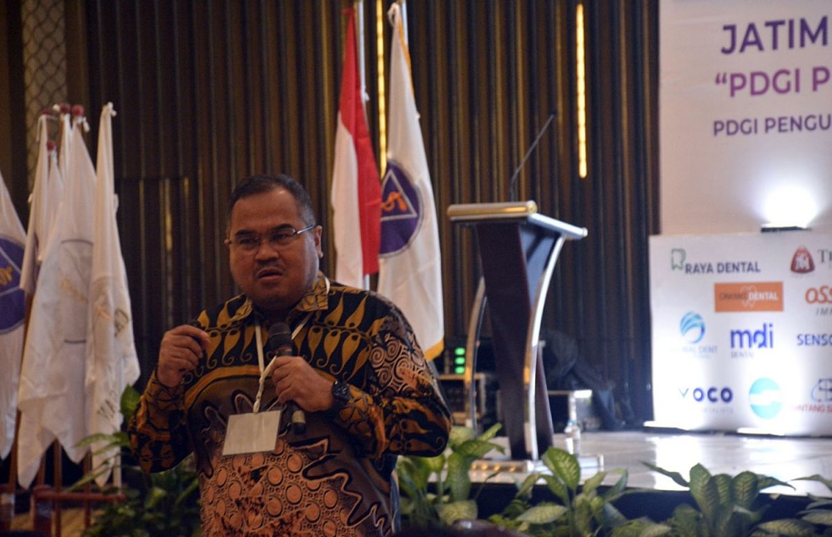 Dekan Fakultas Kedokteran Gigi Universitas Airlangga (Unair), Dr drg Agung Sosiawan