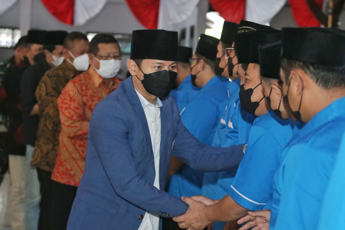 Bupati Trenggalek sekaligus Ketua DPD Komite Nasional Pemuda Indonesia (KNPI) Jawa Timur, Mochamad Nur Arifin, usai pelantikan di Tulungagung.
