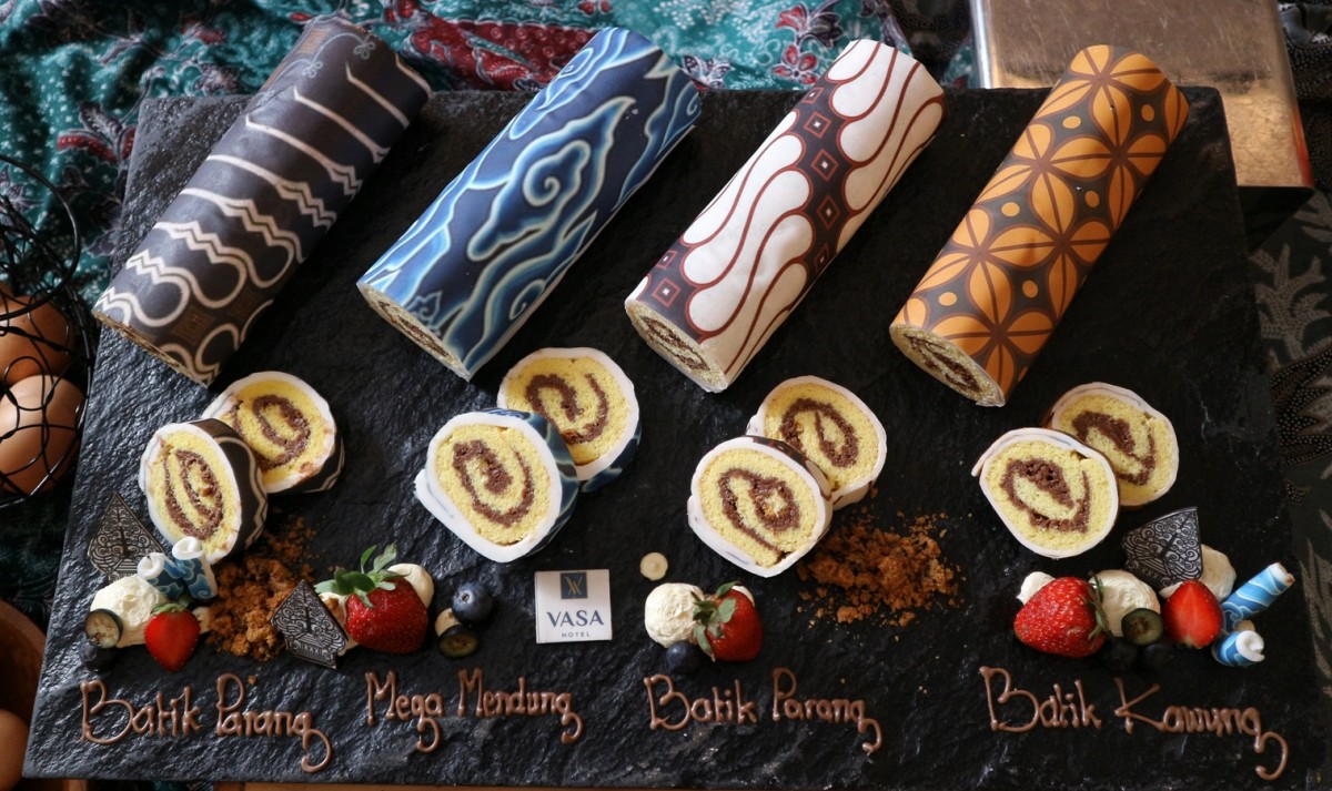 Kue bermotif batik.(Foto: Dok. Vasa Hotel Surabaya)