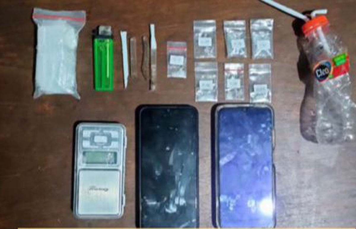 Barang bukti yang disita dalam kamar hotel yang disewa pengedar