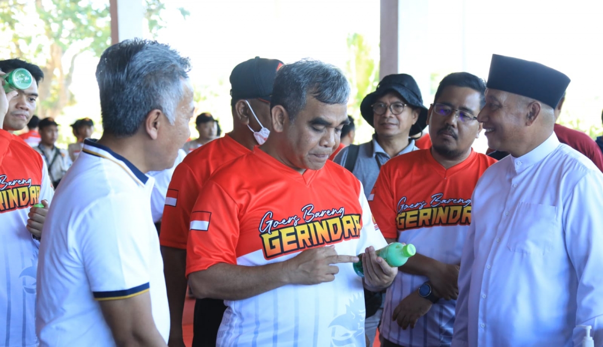 Sekjen Gerindra Ahmad Muzani bersama Ketua DPD Gerindra Jatim Anwar Sadad di Jember.(Foto: Ricad for jatimnow.com)