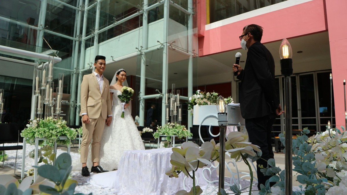 Simulasi wedding by Artotel TS Suites-Surabaya Hotel, membantu calon pengantin merencanakan momen sekali seumur hidup dengan spesial.