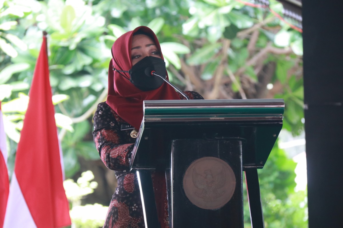 Bupati Mojokerto, Ikfina Fahmawati 