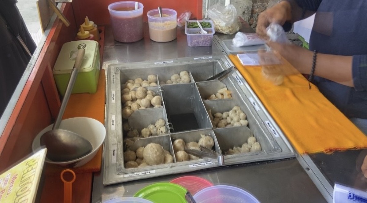 Pentol yang dijual di lapak mantan debt collector asal Kota Madiun