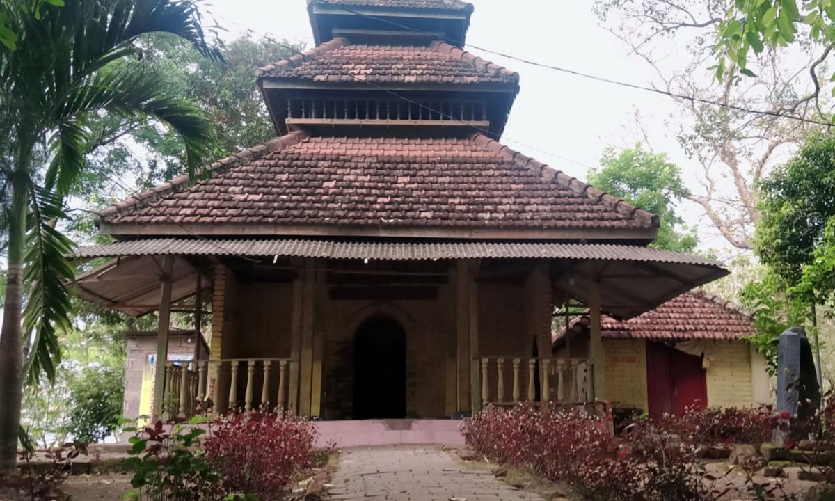 Gunung Pucangan, tempat Dewi Kili Suci melakukan pertapaan