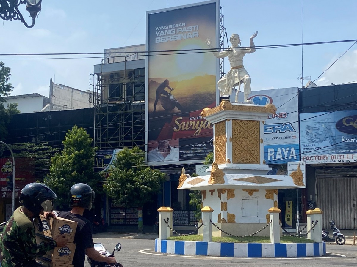 Salah satu patung di Ponorogo.(Foto: Mita Kusuma)