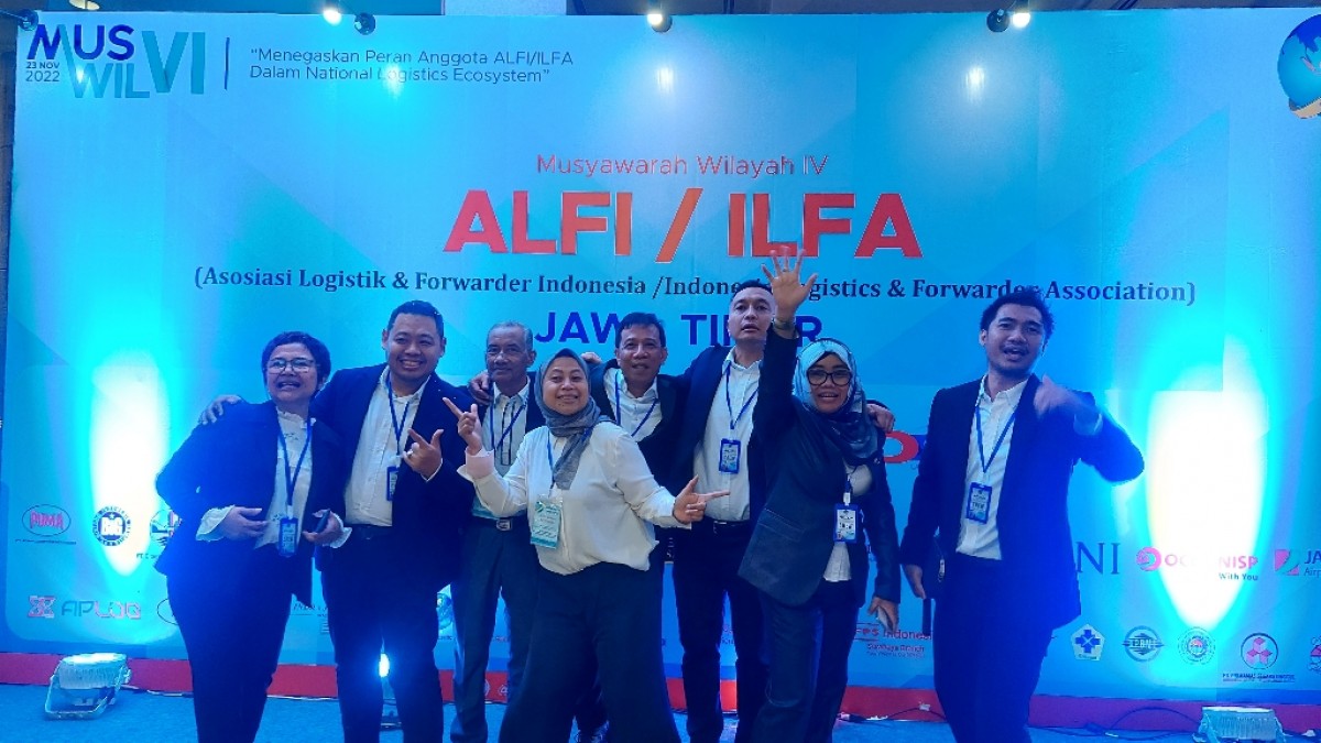 Ketua dan kandidat ketua ALFI Jatim di Muswil keenam di Hotel Shangri-La, Surabaya (Foto: Ni'am Kurniawan/jatimnow.com)