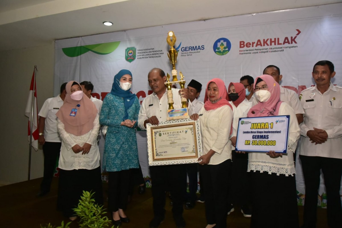 Ketua TP PKK Kabupaten Trenggalek, Novita Hardini saat agenda Germas oleh Dinas Kesehatan PPKB.