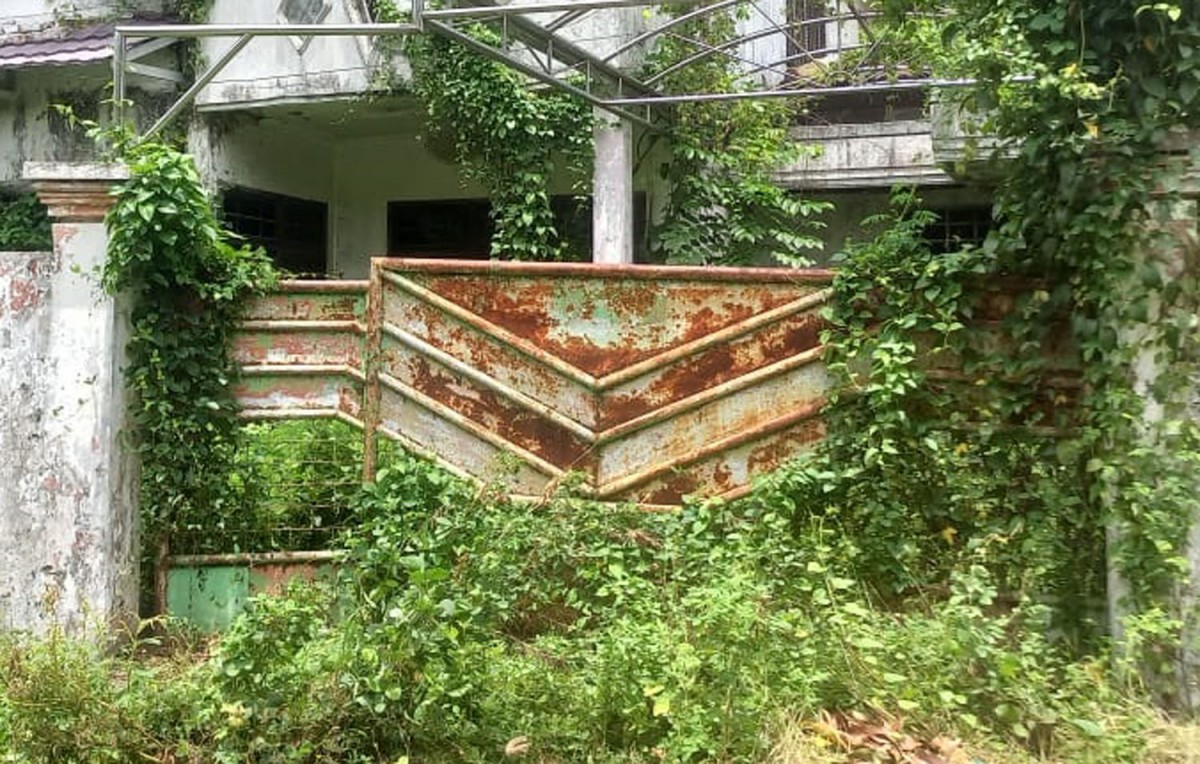 Rumah yang terbengkalai 14 tahun (Foto: Zainul Fajar/jatimnow.com)