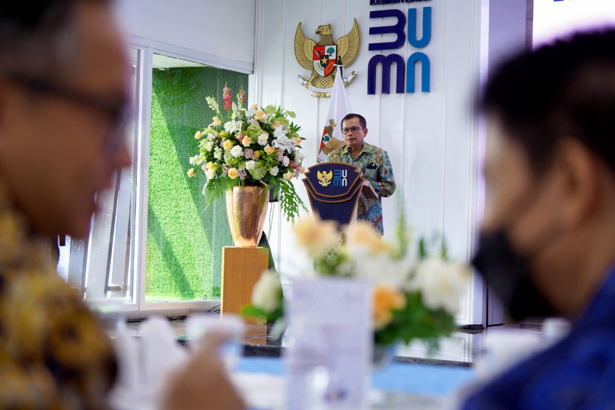 Direktur Utama SIG, Donny Arsal pada acara penandatanganan Akta Inbreng dalam rangka program integrasi BUMN Sub Klaster Semen. (foto: SIG for jatimnow.com)