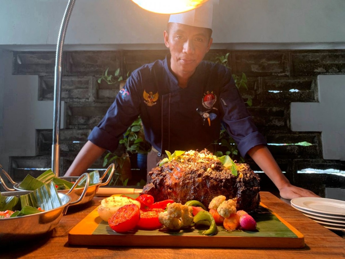 Sunari, Executive Chef Hotel Swiss-Belinn Airport Surabaya.