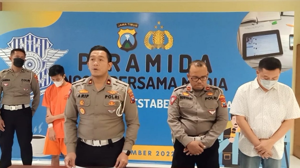 Pers rilis kasus kecelakaan mobil tewaskan satu orang di Surabaya (Foto: Fahrizal Tito/jatimnow.com)