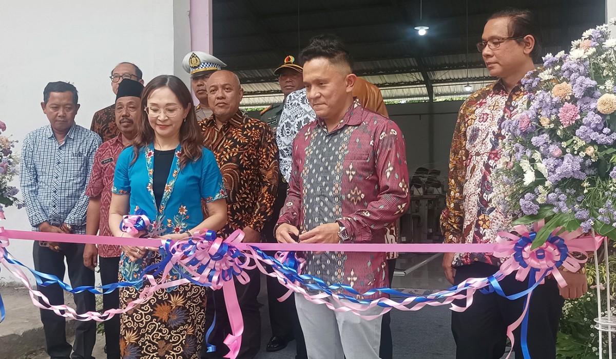 Seremoni peresmian pabrik baru PT Klinko Karya Imaji di Kecamatan Driyorejo, Kabupaten Gresik (Foto: Sahlul Fahmi/jatimnow.com)