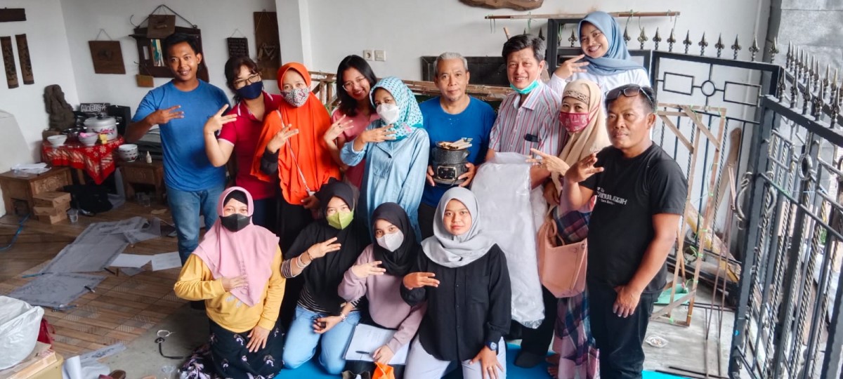 Dr. David Sukardi Kodrat, MM., CPM (Asia) beserta peserta pelatihan.