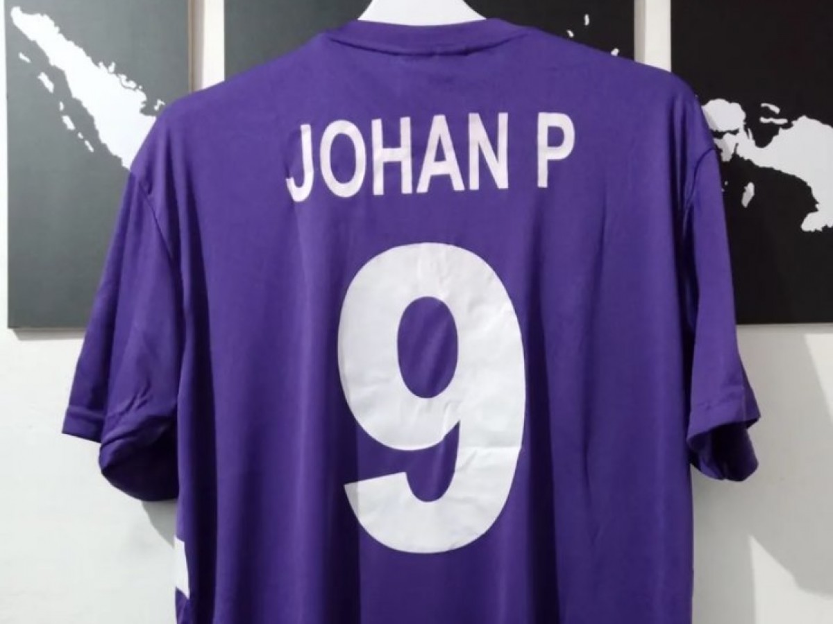 Seragam yang pernah dikenakan Johan Prasetyo. (foto: nstagram @gimba_football23)