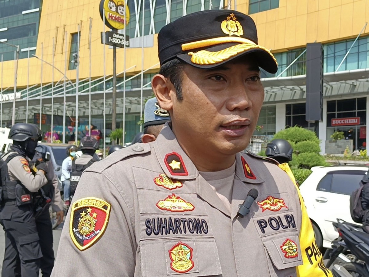Kapolsek Gayungan, Kompol Suhartono