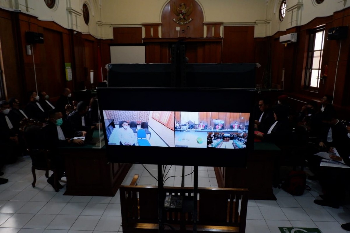 Hasdamarwan saat menjalani sidang secara online di PN Surabaya terkait perkara Kanjuruhan.