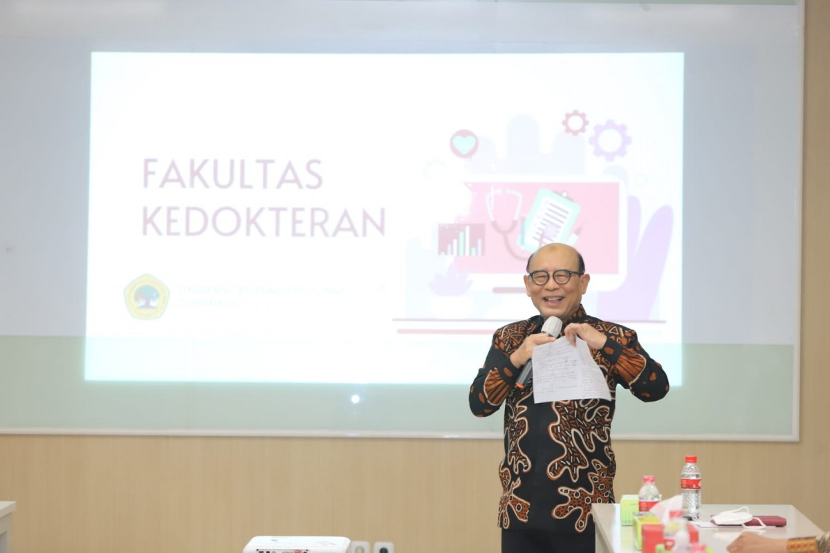 Dekan Fakultas Kedokteran Untag Surabaya, dr. Poerwadi (Foto: Fahrizal Tito/jatimnow.com)