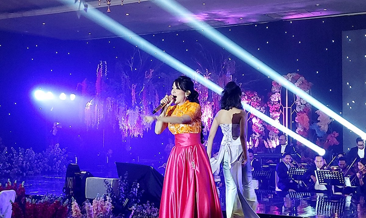 Salah satu penampilan Kekey saat membawakan Hilang Arah. (foto: Ni'am Kurniawan/jatimnow.com)