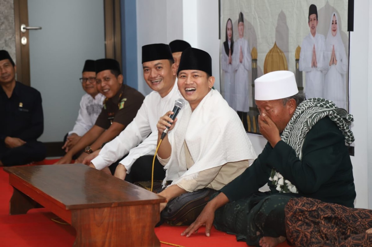 Bupati Trenggalek, Mas Ipin menjelaskan program pemerintah selama Ramadan berlangsung. (foto: Kominfo Trenggalek for jatimnow.com)