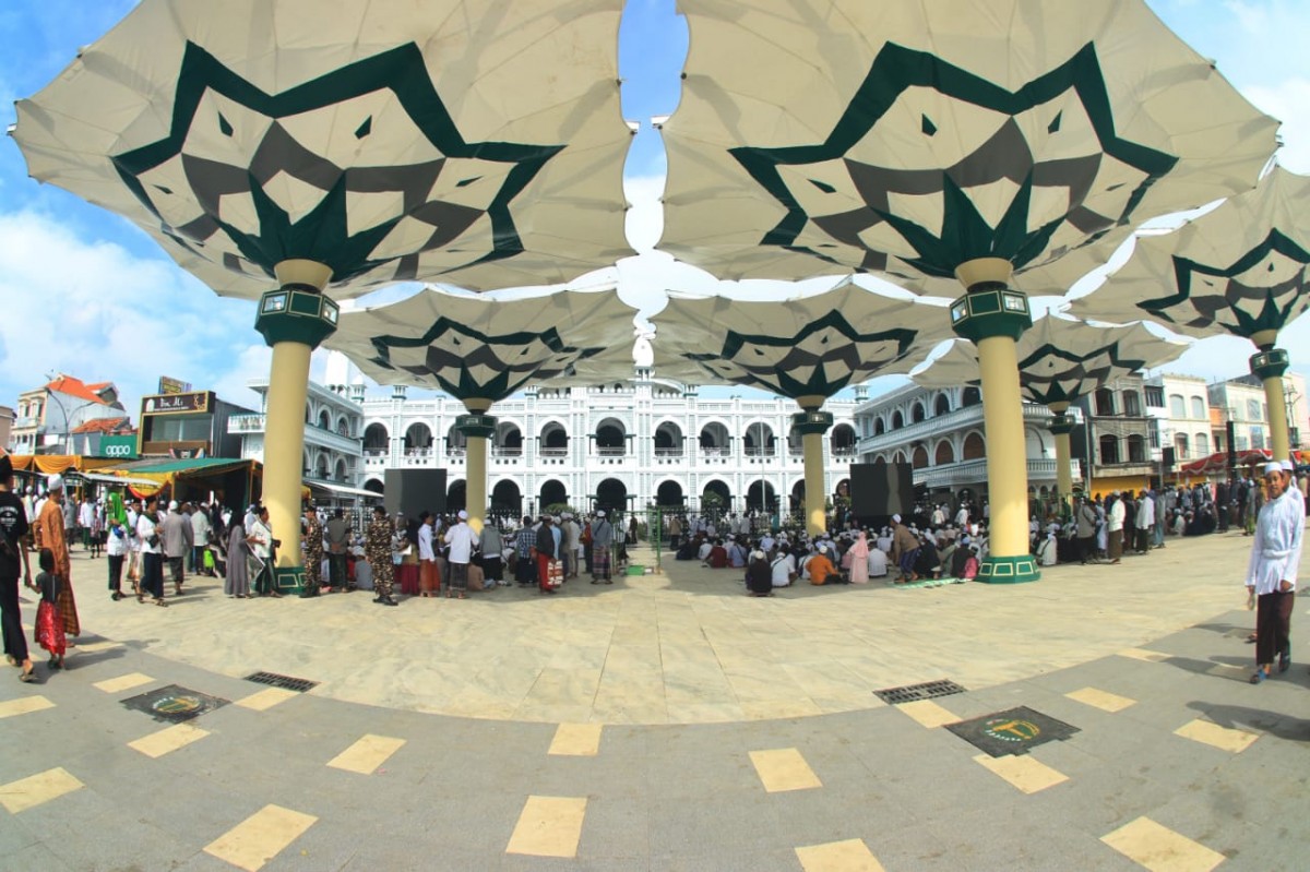Payung Madinah di Alun-Alun Kota Pasuruan.