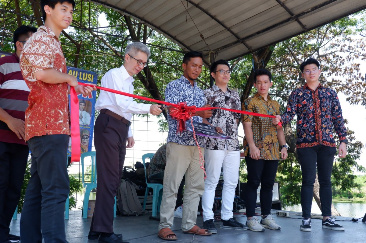 Peresmian spot foto dan Filter Balam di Dusun Tlocor. (Foto: Humas UK Petra for jatimnow.com)