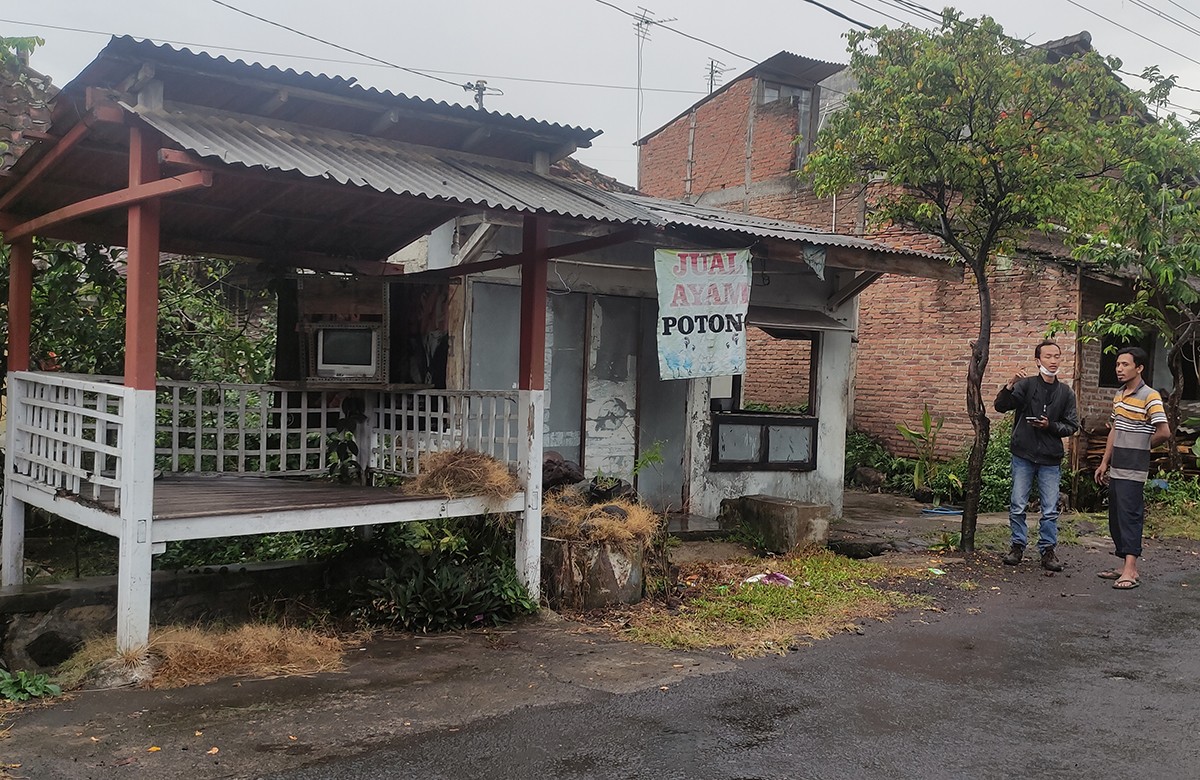 Lokasi penemuan santriwati oleh warga Dusun Wijenan Kidul, Desa Singolatren, Kecamatan Singojuruh. (foto: Eko Purwanto/jatimnow.com)
