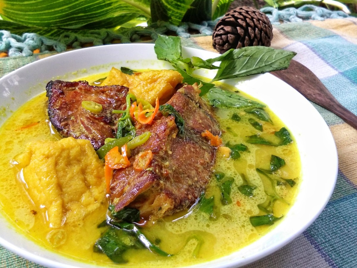 Ikan asap kuah santan.