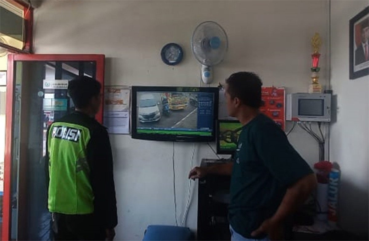 Pencuri HP Di SPBU Jombang Terekam CCTV, Wajahnya Jelas