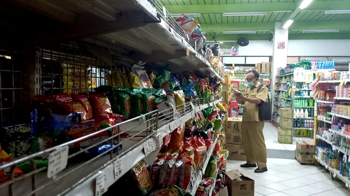 Sidak mamin diperlukan untuk melindungi konsumsi dan kesehatan masyarakat. (foto: Bramanta Pamungkas/jatimnow.com)