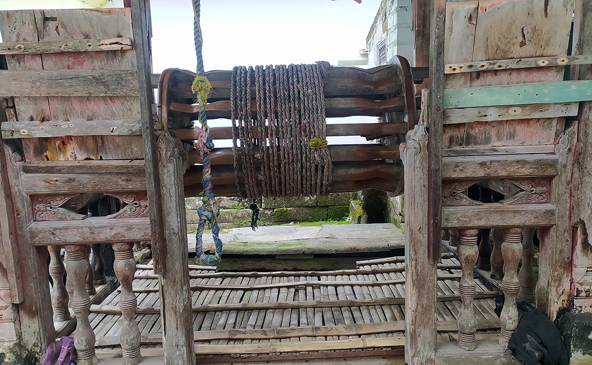 Sendang Duwur masih mempertahankan keaslian struktur bangunan dan belum pernah direnovasi. (foto: Adyad Ammy Iffansah/jatimnow.com)