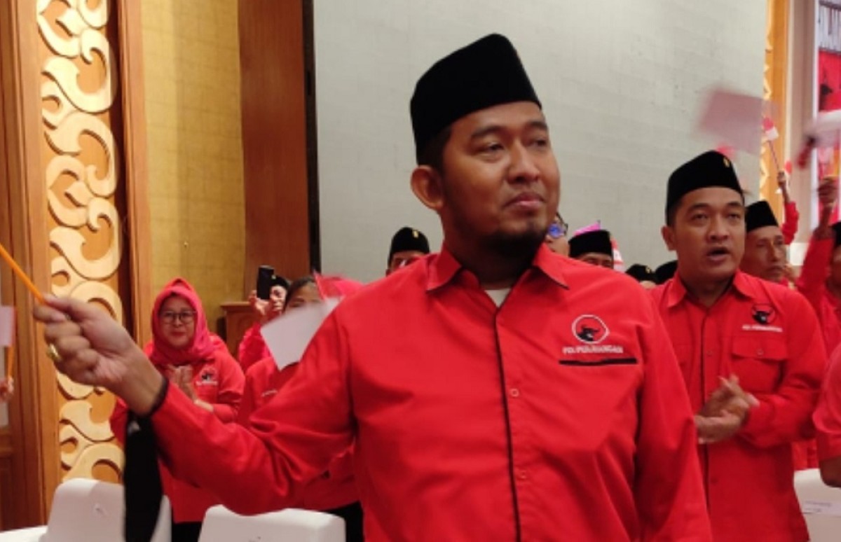 Teka-teki Rekom PDI Perjuangan Di Pilgub Jatim 2024, Achmad Fauzi Atau ...