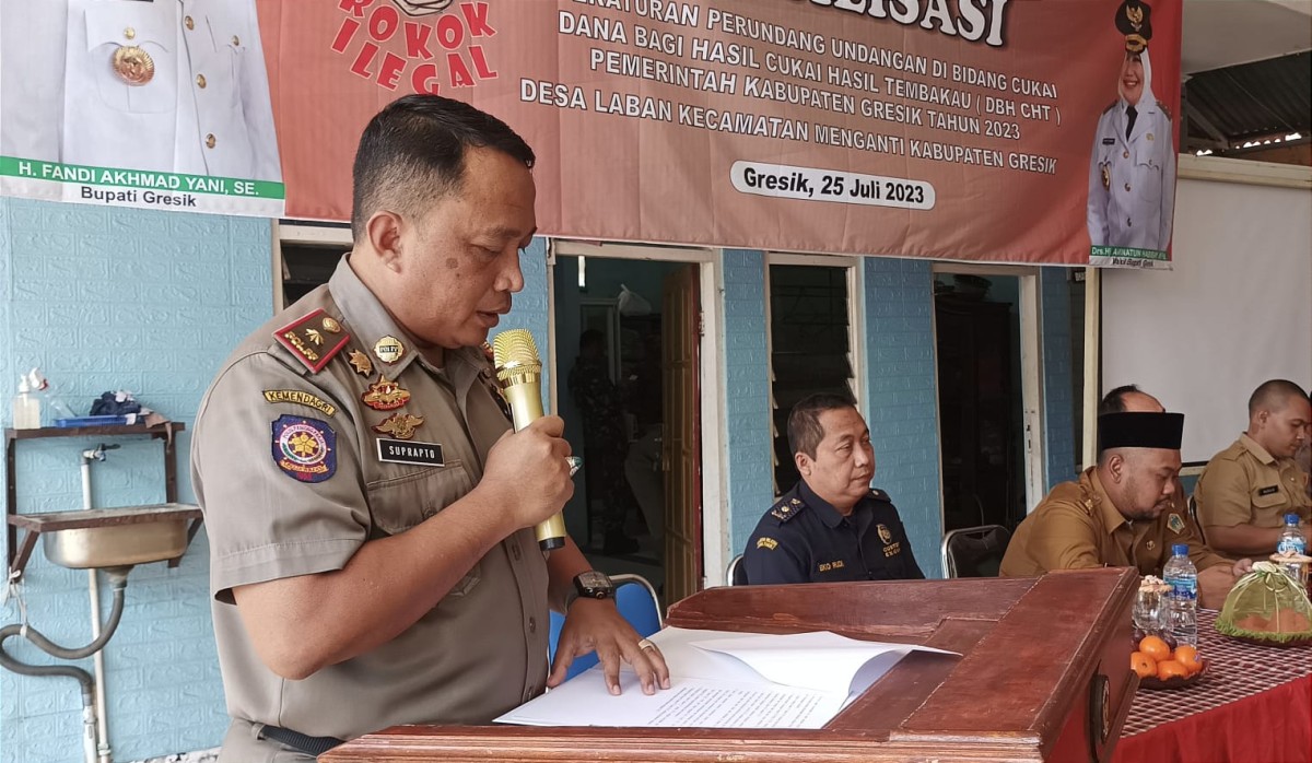 Suprapto, Kasatpol PP Kabupaten Gresik (Foto: Sahlul Fahmi/jatimnow.com)