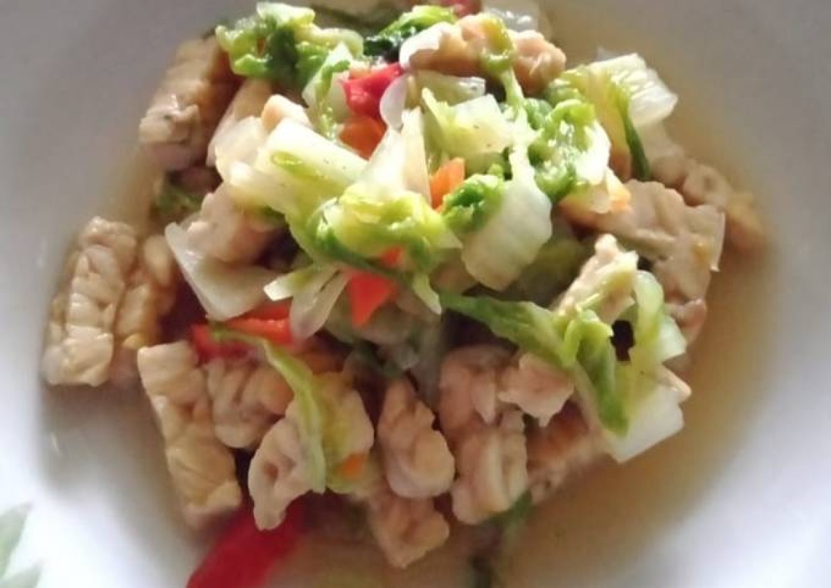 Tumis Sawi Tempe Bakso. (cookpad for jatimnow.com)