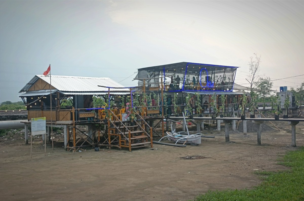 Kafe Rest Area Nol Kilometer Gresik. (Foto: Sahlul Fahmi/jatimnow.com)